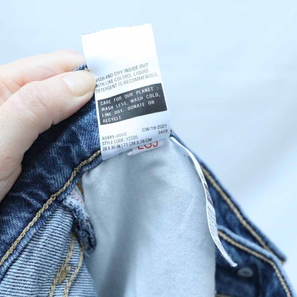Levi's Jeans medium blue high waisted trendy 28 stretch mom tapered - Picture 11 of 11
